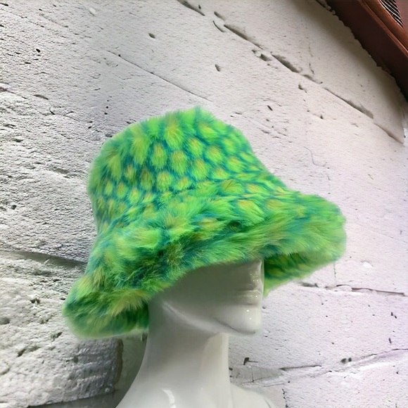 Rainbow Marble Swirl Faux Fur Costume Y2K Rave Fuzzy Furry Bucket Hat - Picture 11 of 16